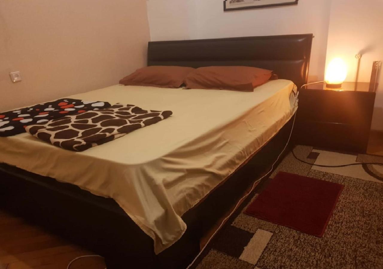 Taj Hostel Tbilisi Bagian luar foto